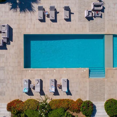 Villa Elia, By Hellocrete *