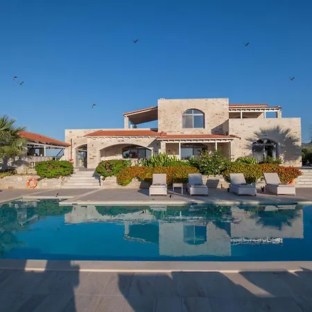 Villa Elia, By Hellocrete *